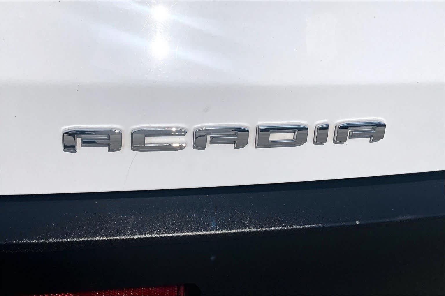 Used 2023 Summit White GMC SLE image 10