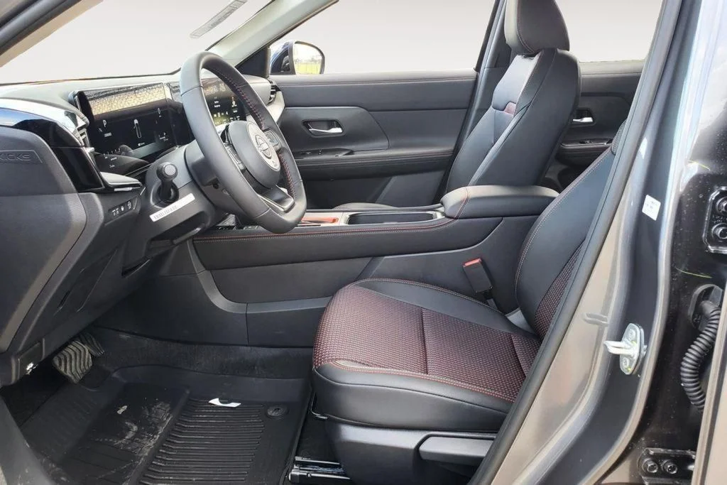 2025 Nissan Kicks SR - Photo 7
