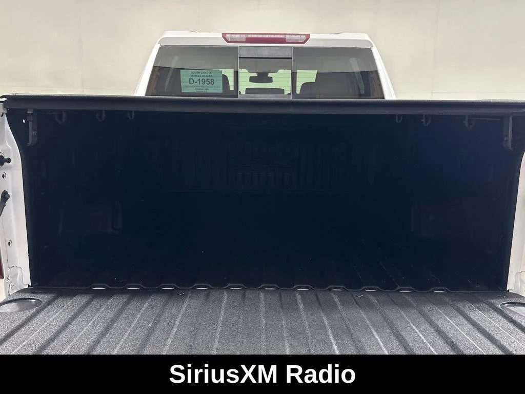 Used 2019 Iridescent Pearl Tricoat Chevrolet High Country image 11