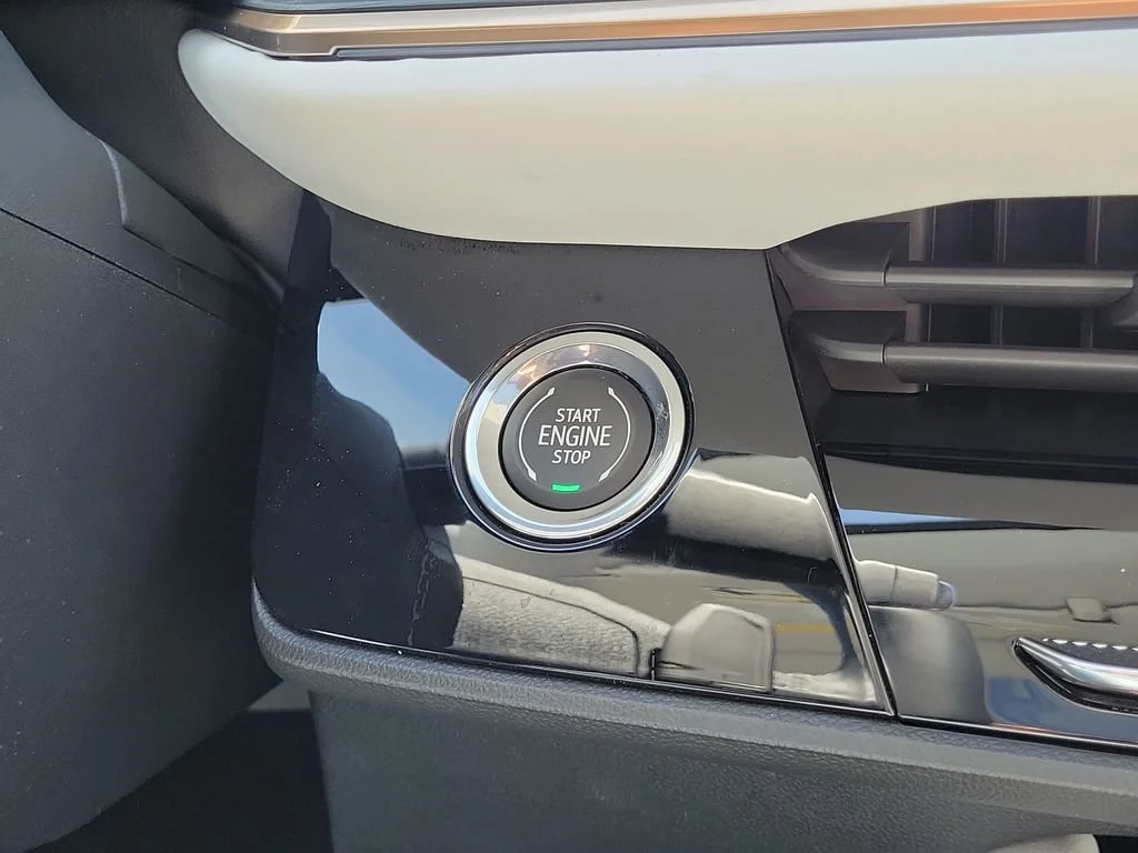 New 2026 Moonstone Gray Metallic Buick Avenir image 24
