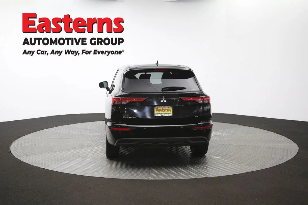 Used 2024 Black Mitsubishi SE image 36