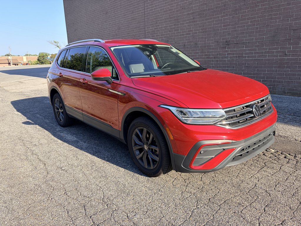 Used 2023 Kings Red Metallic Volkswagen SE image 7