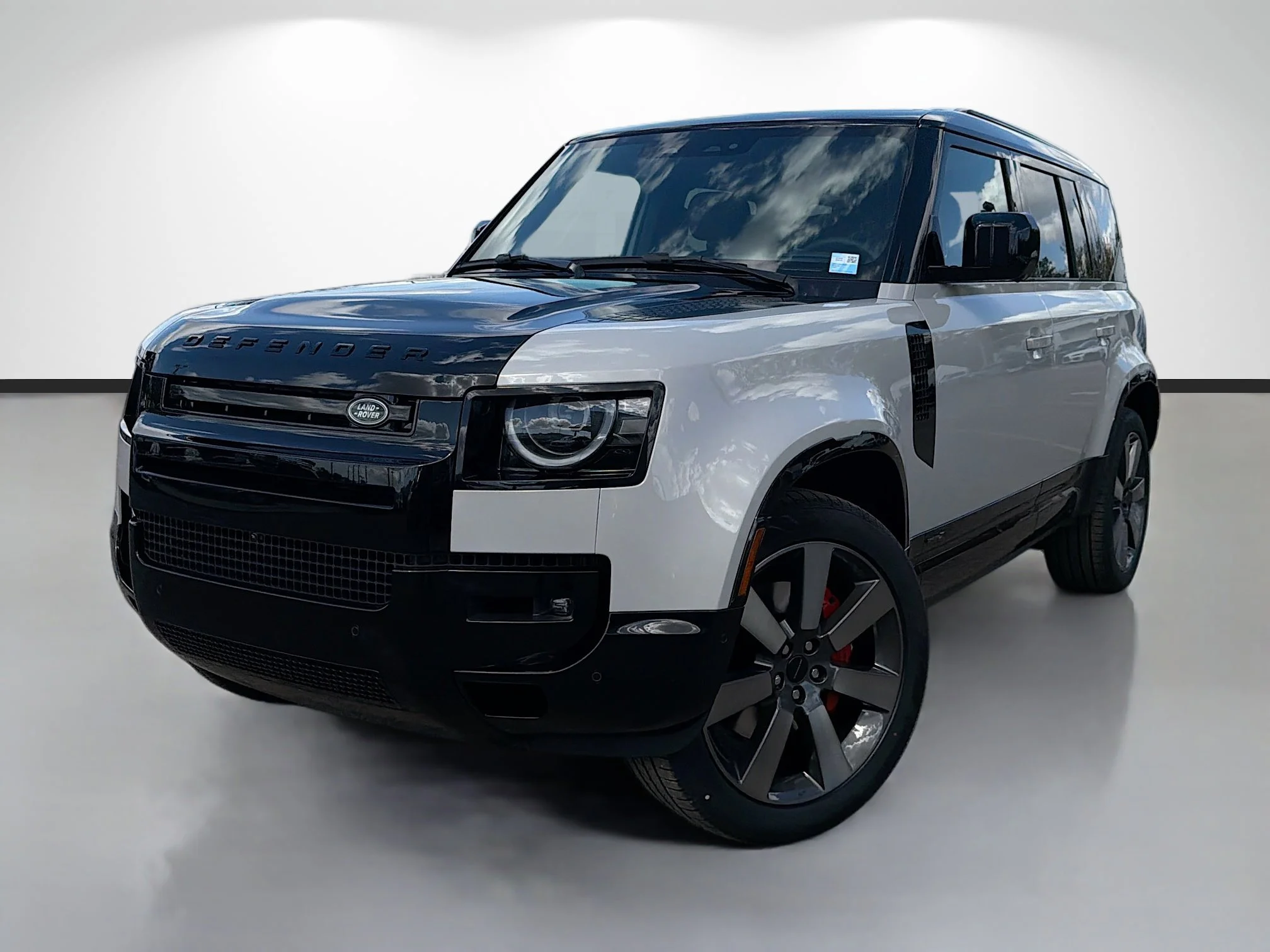 New 2026 Borasco Grey Metallic Land Rover X image 1