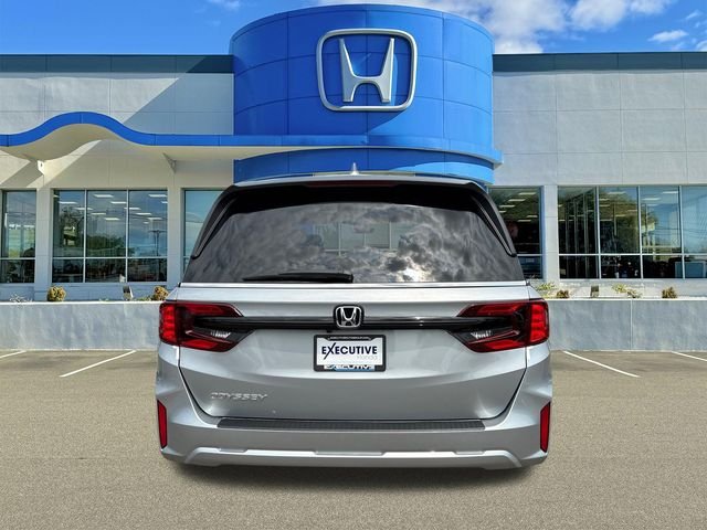 New 2026 Solar Silver Metallic Honda EX-L image 3