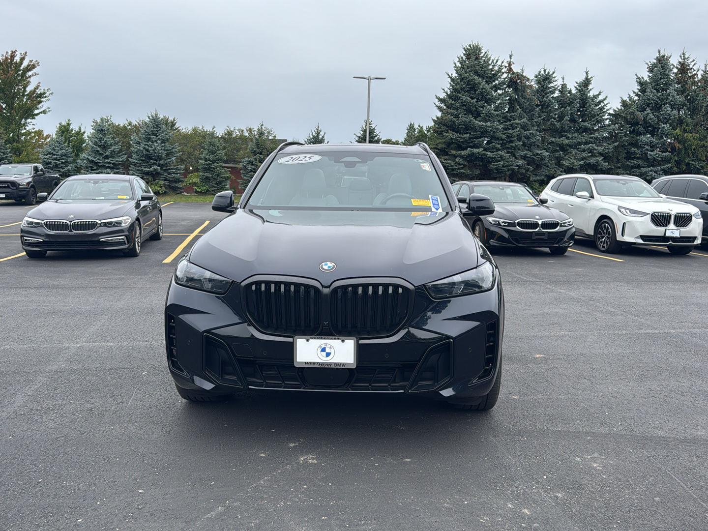 Used 2025 Carbon Black Metallic BMW xDrive40i image 8