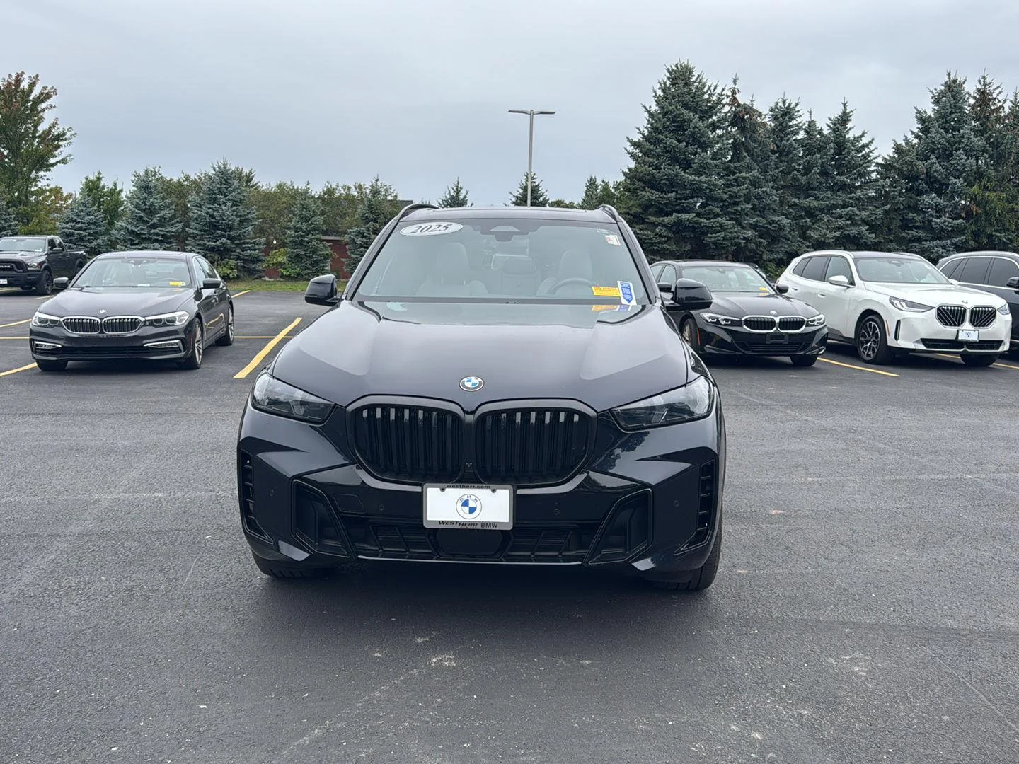 Used 2025 Carbon Black Metallic BMW xDrive40i image 8