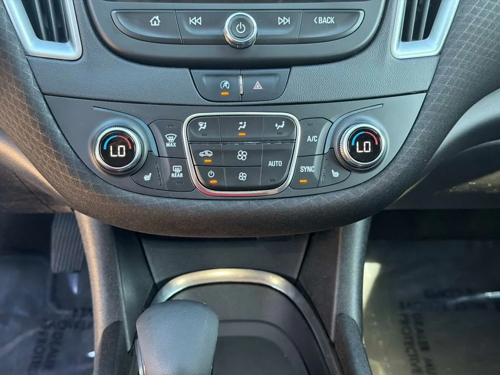 Used 2022 Silver Chevrolet LT image 26