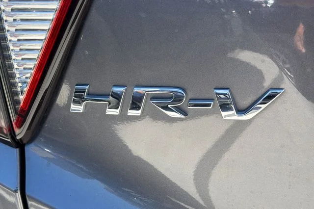 Used 2019 Modern Steel Metallic Honda LX image 10