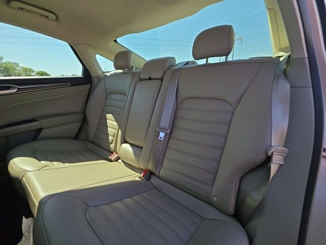 Used 2017 White Gold Ford SE image 29