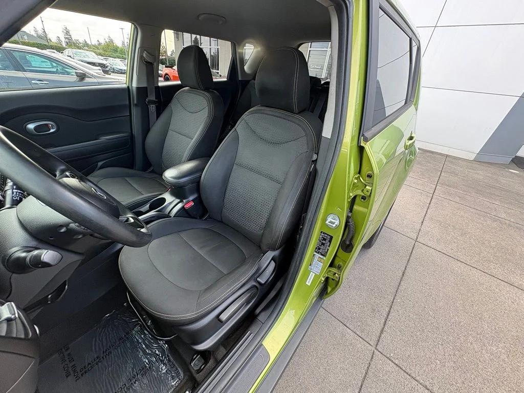 Used 2014 Green Kia Plus image 12