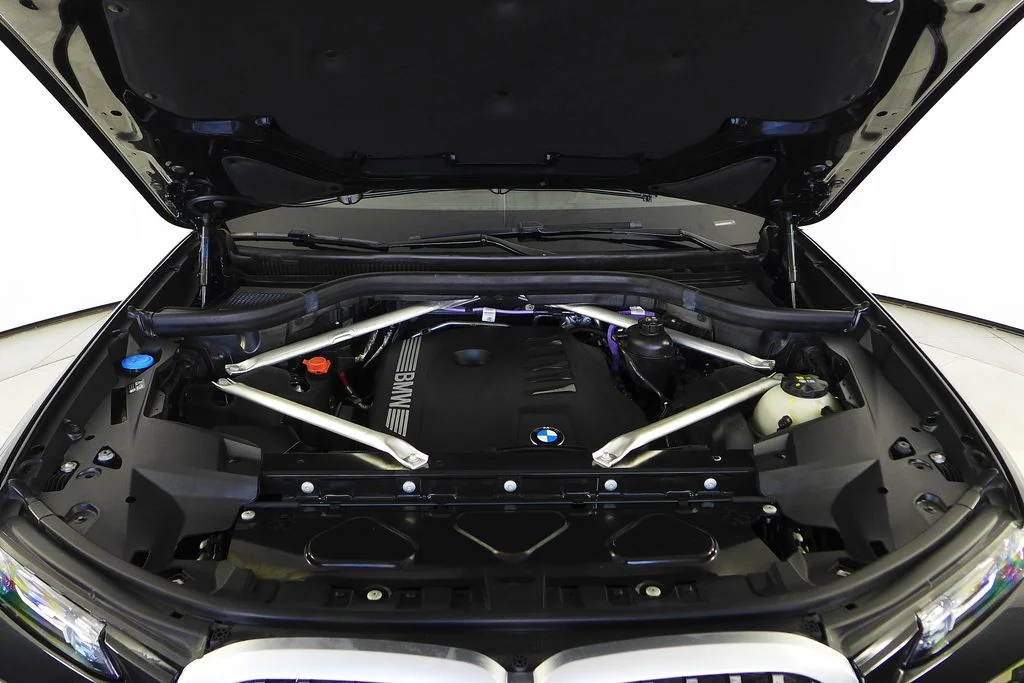 Used 2024 Black BMW xDrive40i image 6