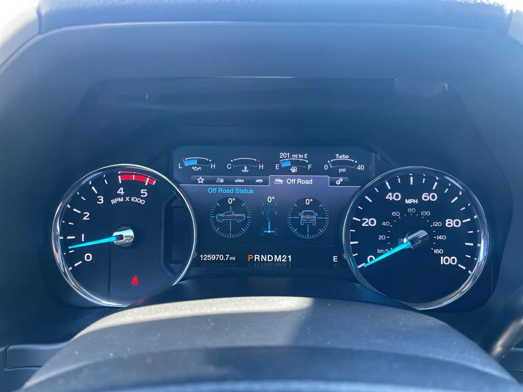 Used 2019 White Platinum Tri-Coat Metallic Ford LARIAT image 19