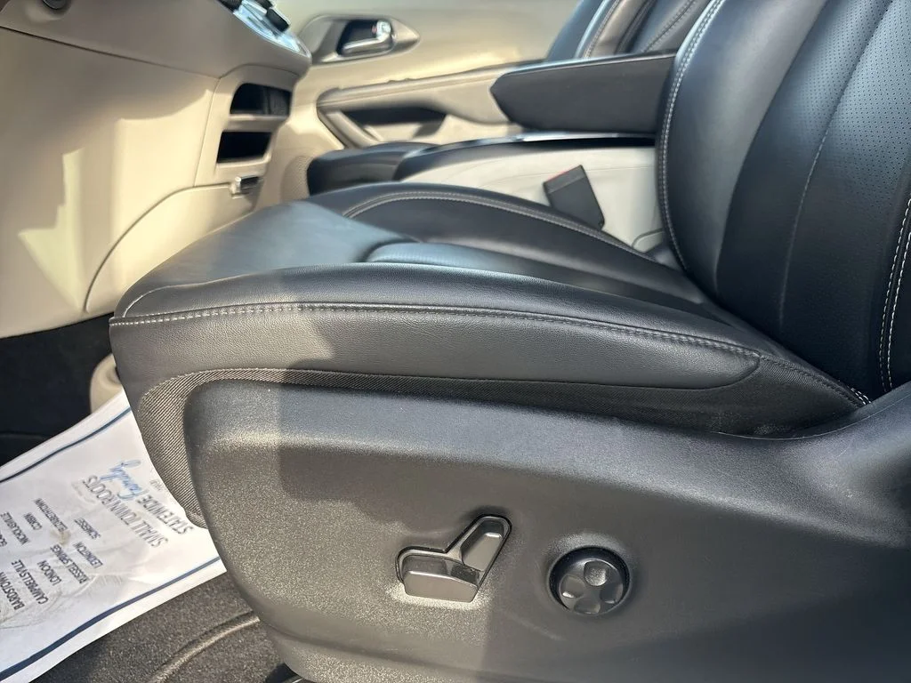 Used 2024 White Chrysler Touring L image 14