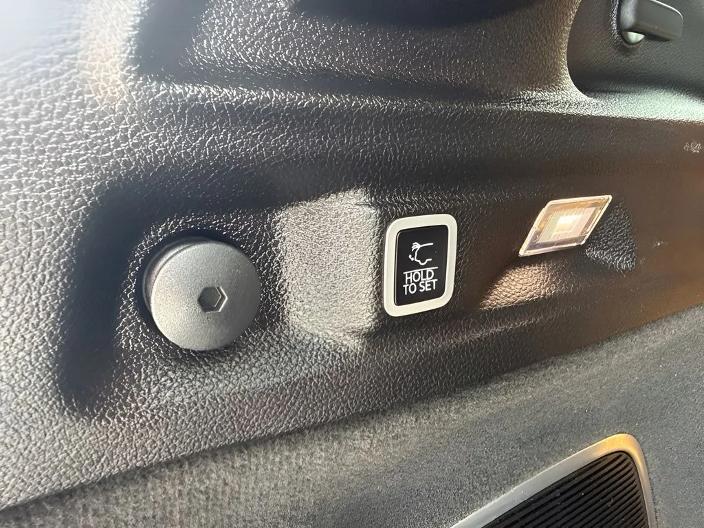 Used 2025 Red Jeep Summit image 20