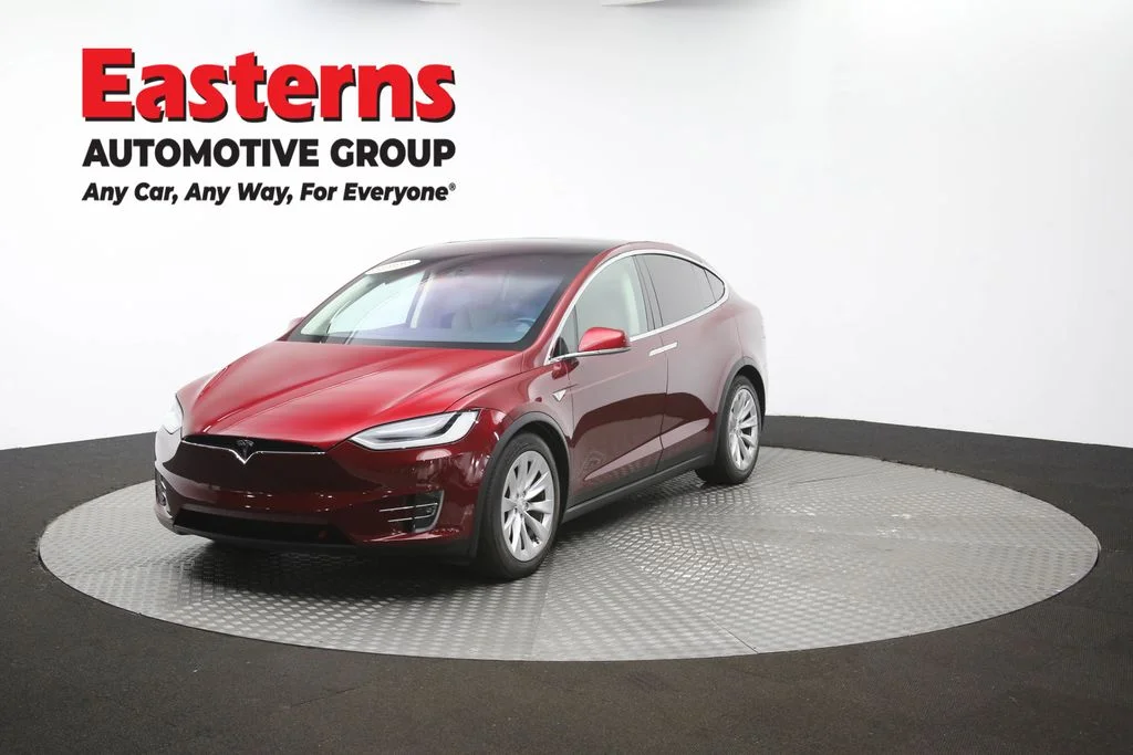 Used 2016 Red Tesla P90D image 52
