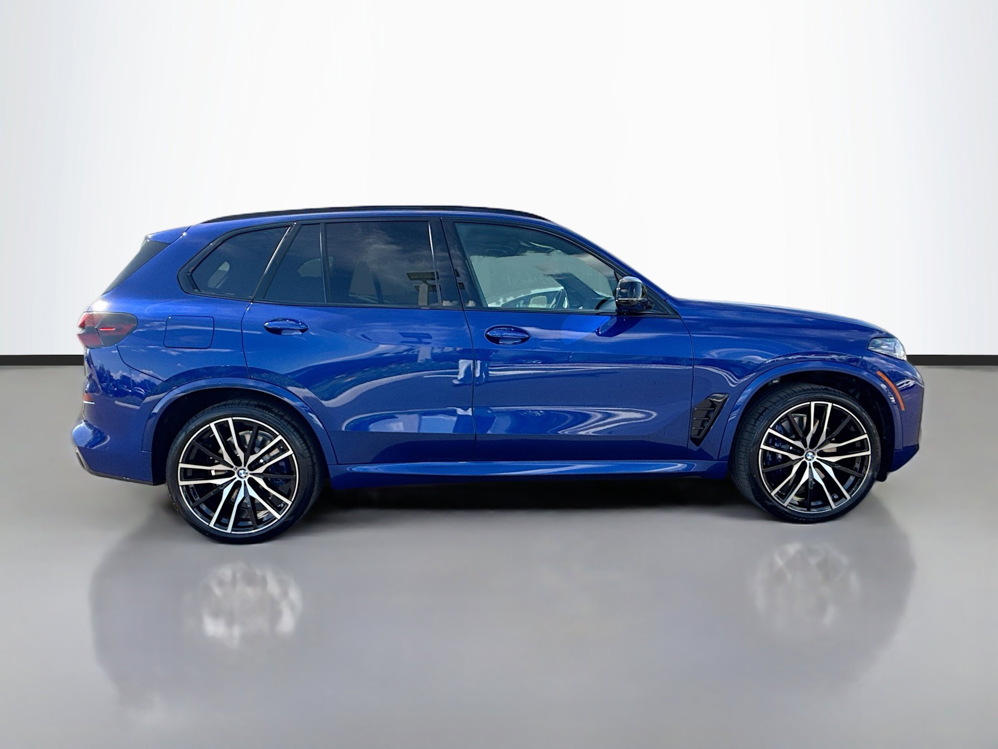 2026 Bmw X5 M60i photo 2