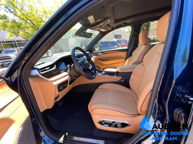 New 2026 Fathom Blue Pearl-Coat Exterior Paint Jeep Summit image 33