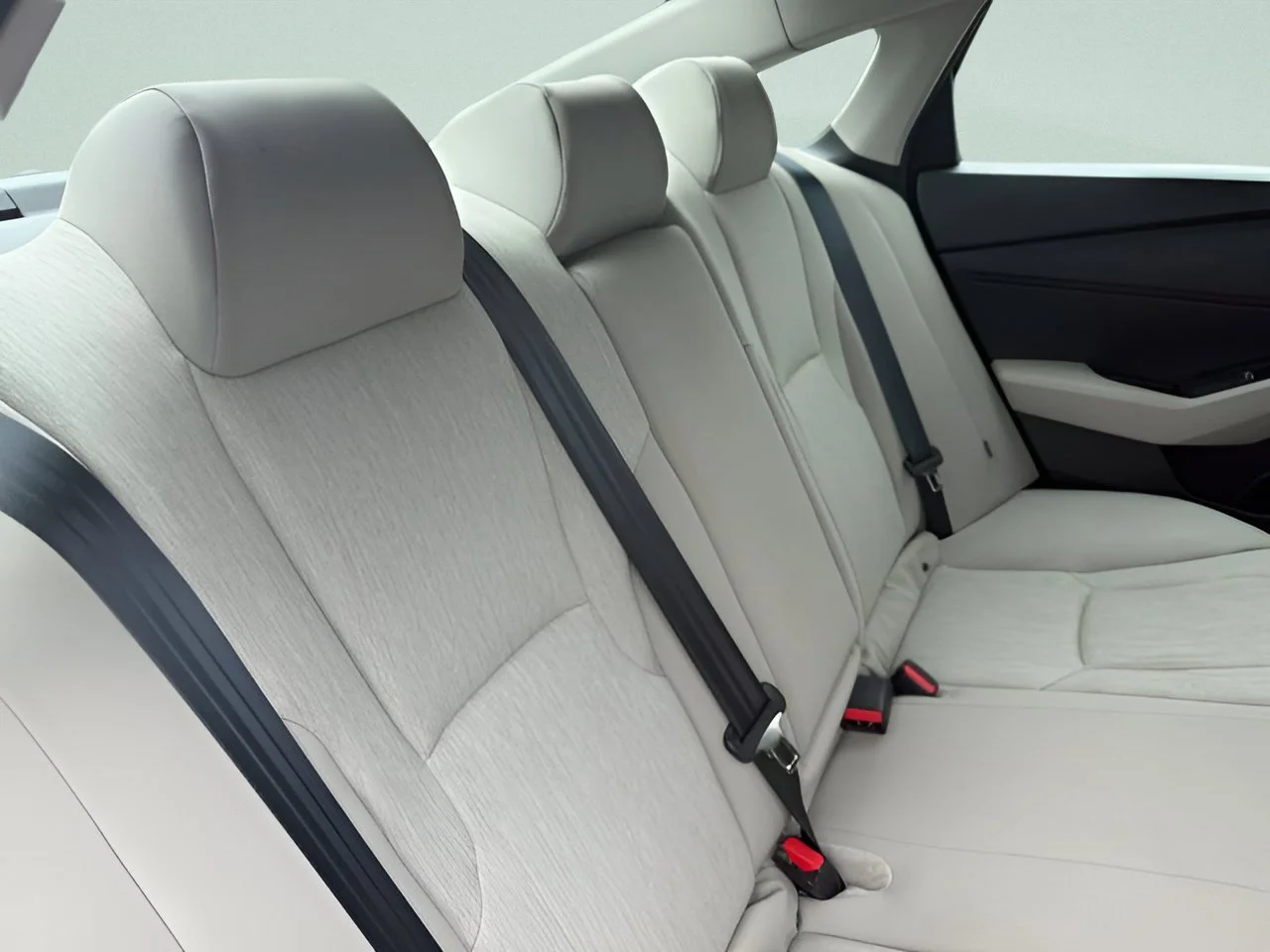 Used 2023 Platinum White Pearl Honda LX image 12