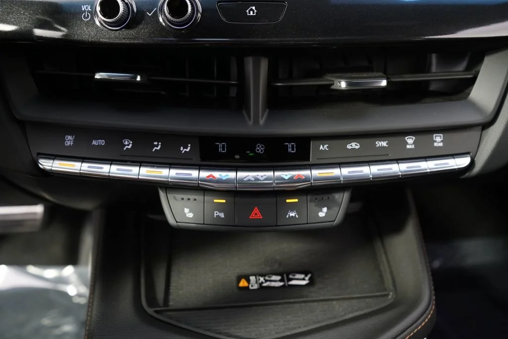 Used 2023 Argent Silver Metallic Cadillac Sport image 35