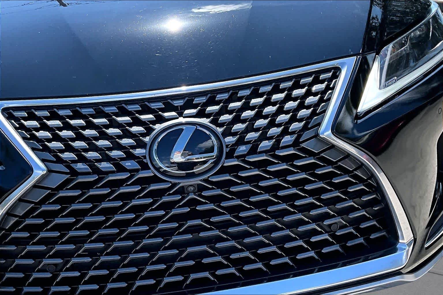 Used 2020 Obsidian Lexus  image 30