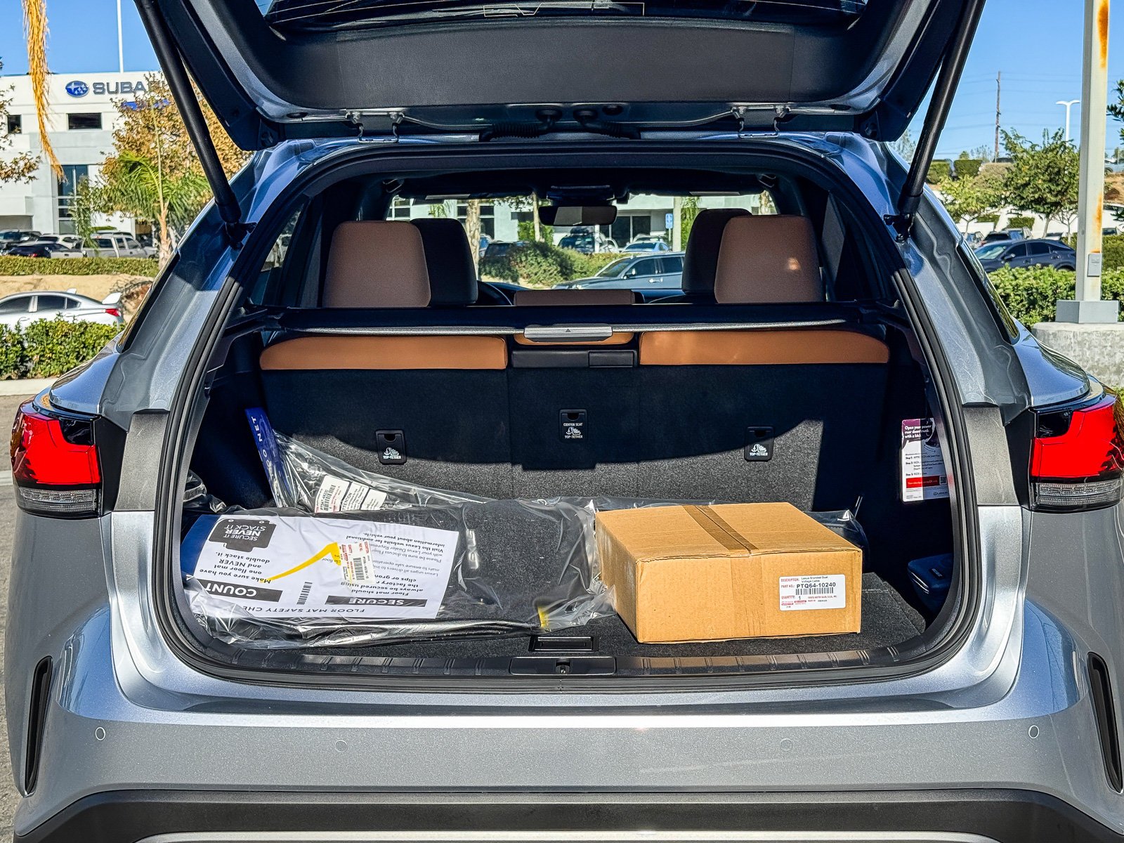 New 2026 Iridium Lexus RX 450h+ PREMIUM AWD image 15