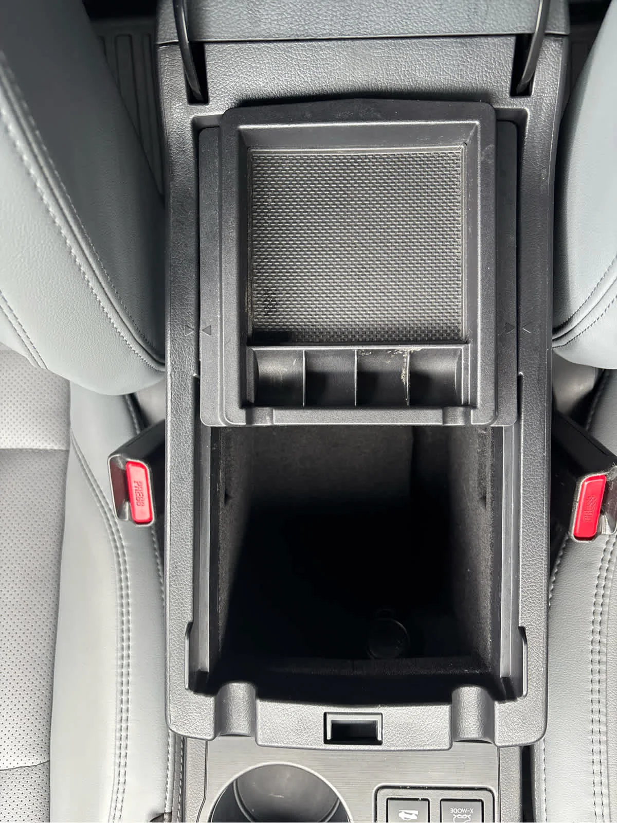 Used 2018 Magnetite Gray Metallic Subaru Limited image 19