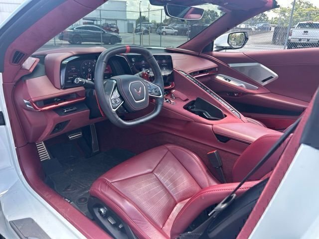 Used 2021 White Chevrolet Stingray image 11