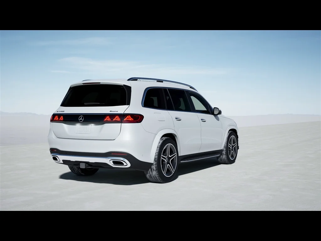 New 2027 MANUFAKTUR Moonlight White Metallic Mercedes-Benz GLS 450 image 17