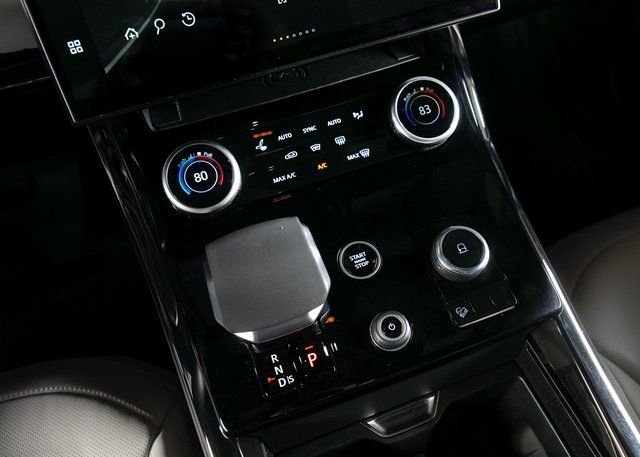 Used 2023 Carpathian Gray Premium Metallic Land Rover SE image 17