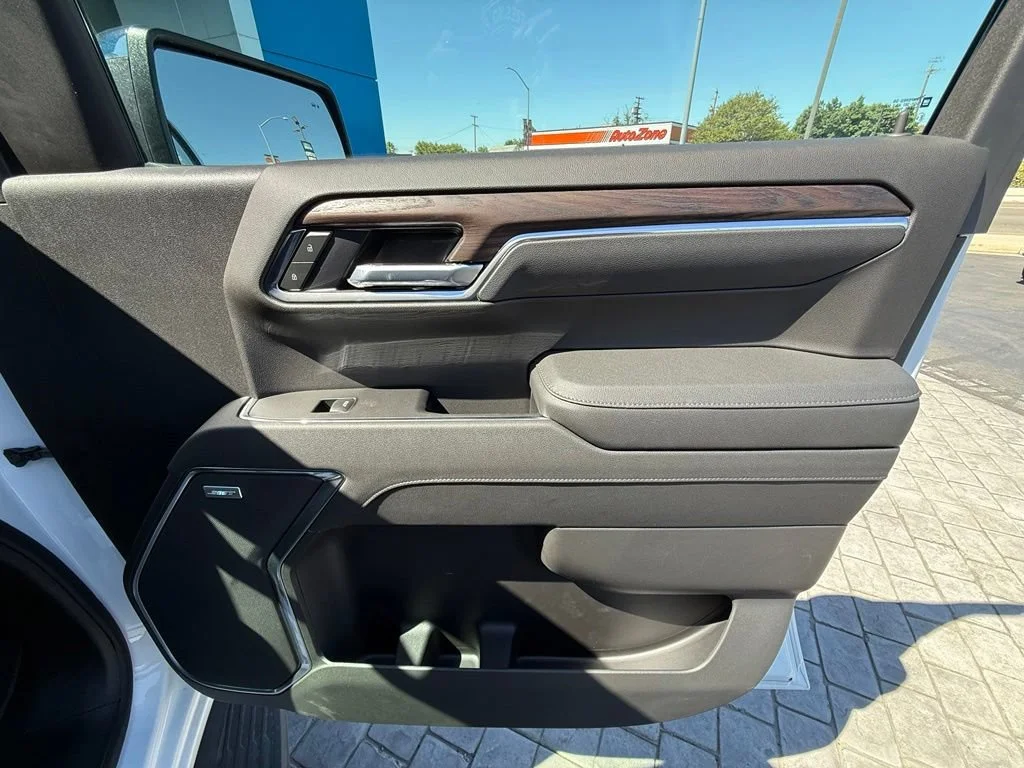 New 2026 Summit White GMC SLT image 18