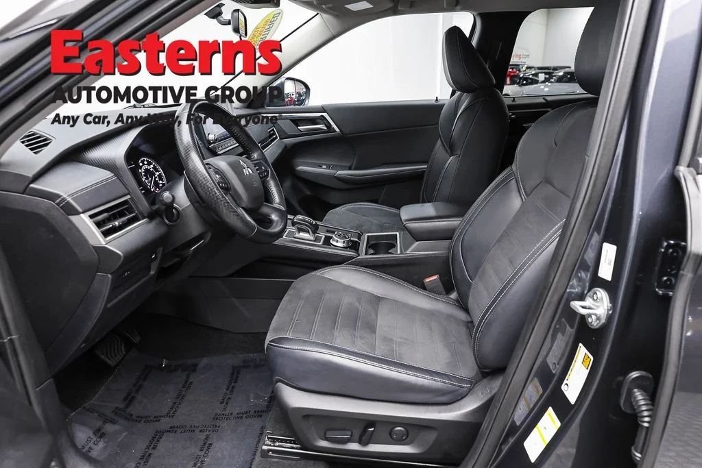 Used 2024 Gray Mitsubishi SE image 14