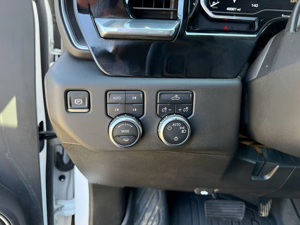 Used 2024 Summit White GMC SLE image 19
