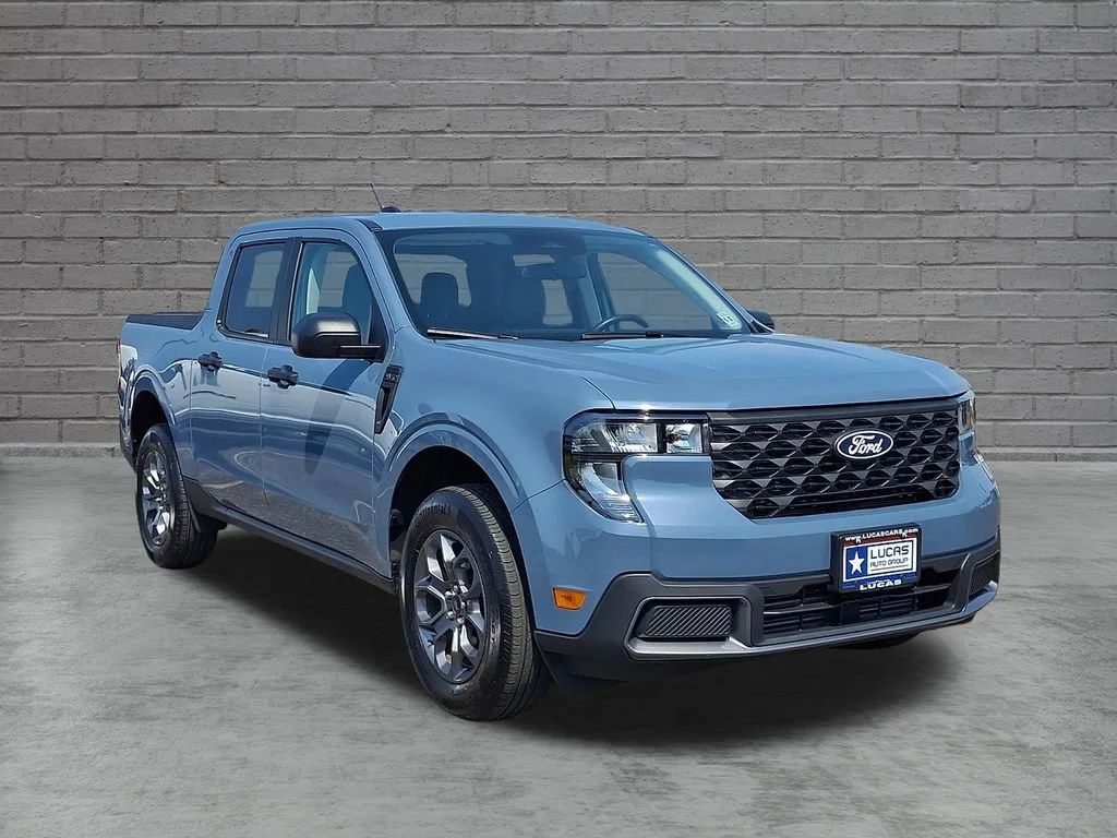 Used 2025 Gray Ford XLT image 2
