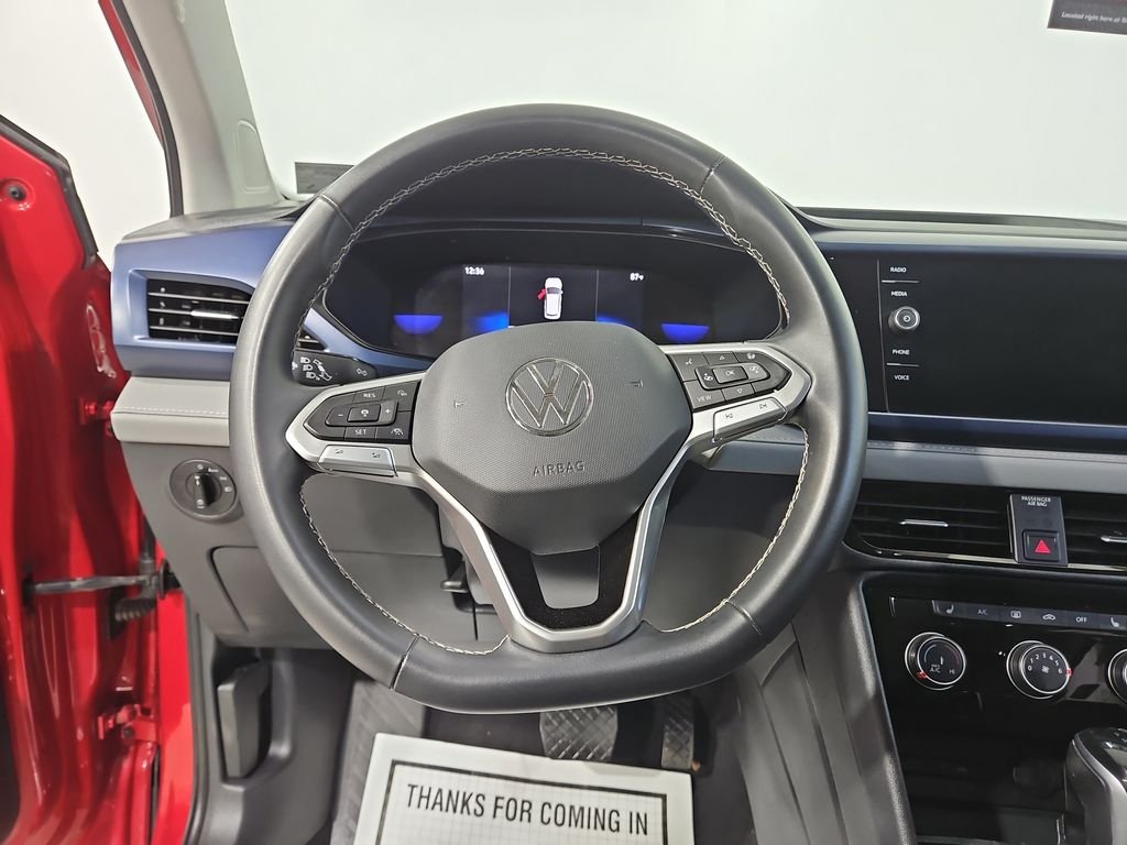 Used 2023  Volkswagen 1.5T SE image 13