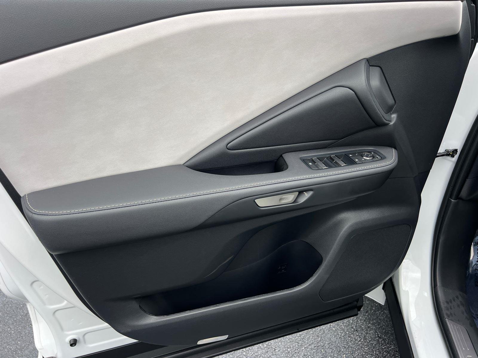 New 2026 Wind Chill Pearl Lexus PREMIUM AWD image 10