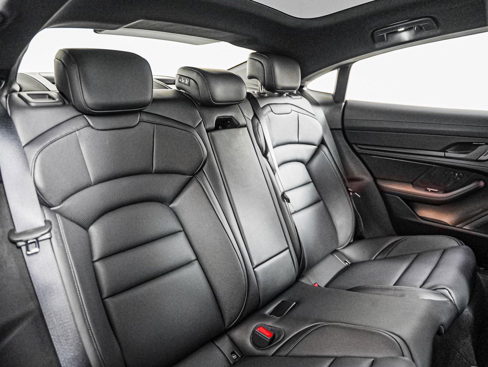 New 2026 White Porsche Black Edition image 6