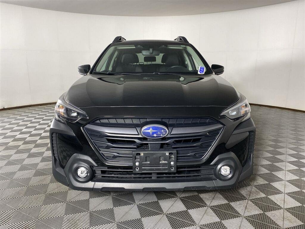 Used 2025 Crystal Black Silica Subaru Premium image 5