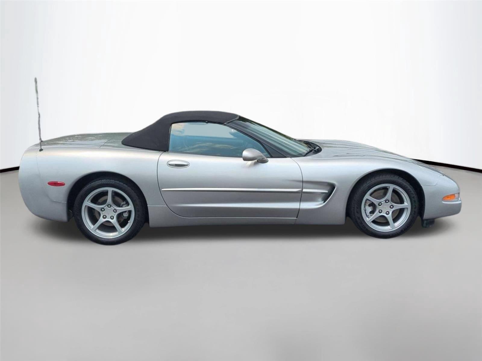 Used 2004 Machine Silver Metallic Chevrolet  image 6