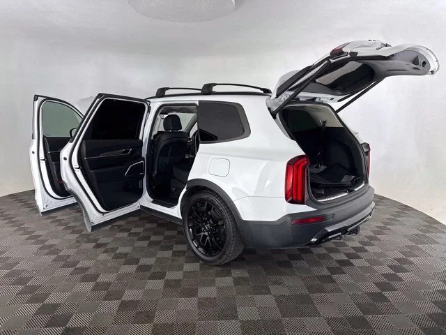 Used 2022 White Kia SX image 19