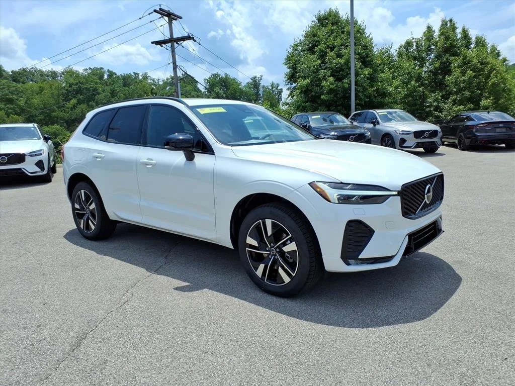 2026 Volvo XC60 B5 Core Dark AWD's photo