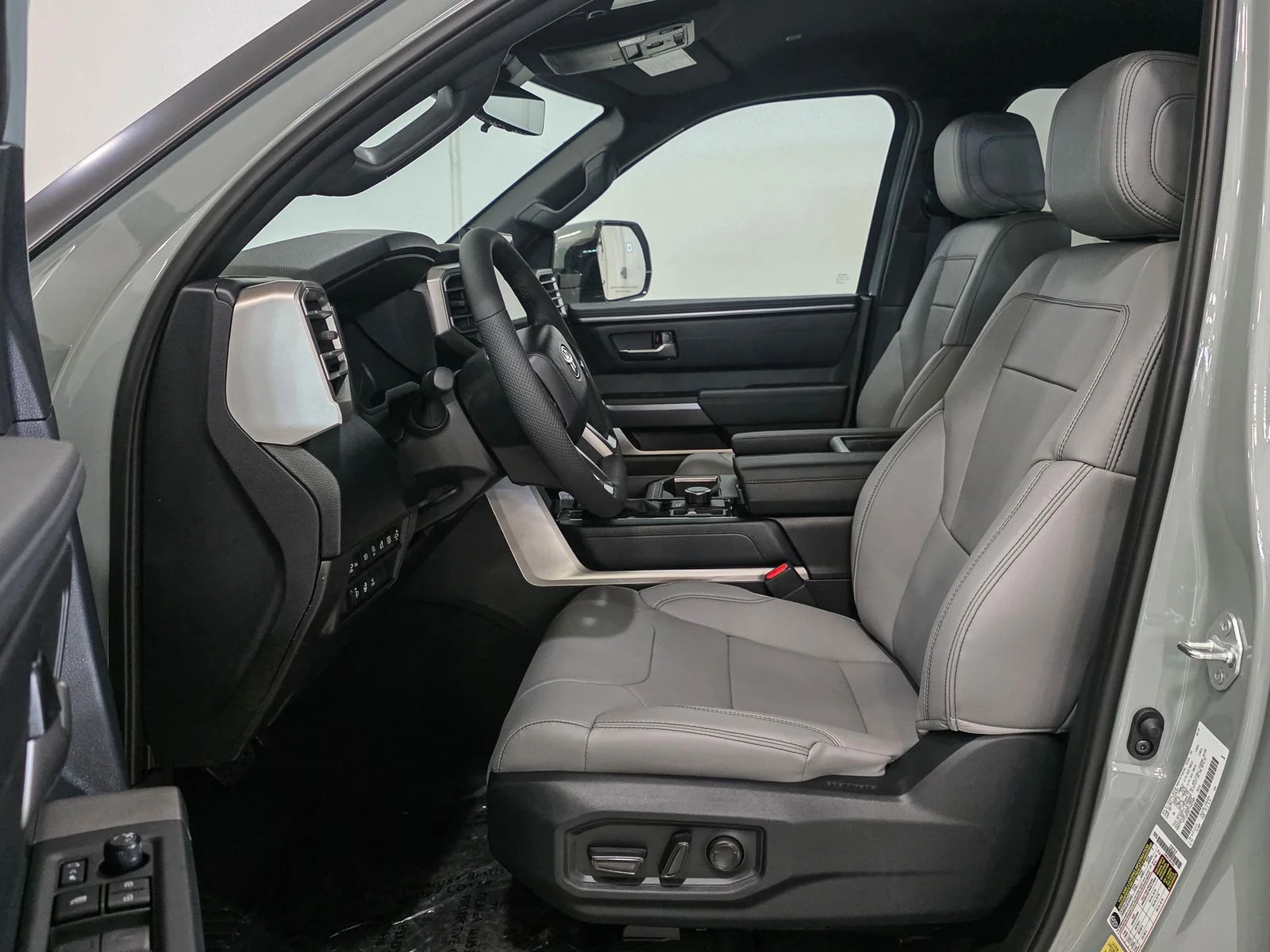 2026 Toyota Tundra SR5 - Photo 19