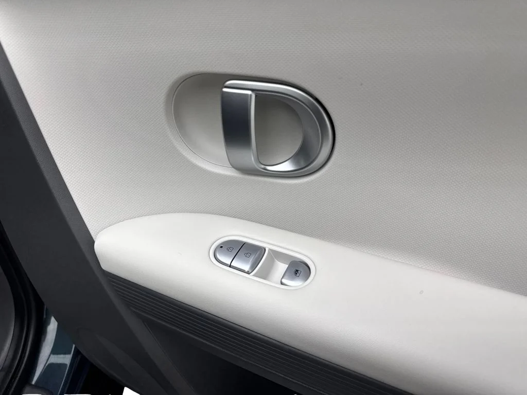 Used 2024 Green Hyundai SEL image 49