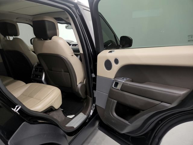 Used 2020 Black Land Rover HSE Td6 image 28