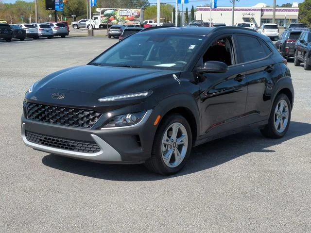 Used 2023 Black Hyundai SEL image 7