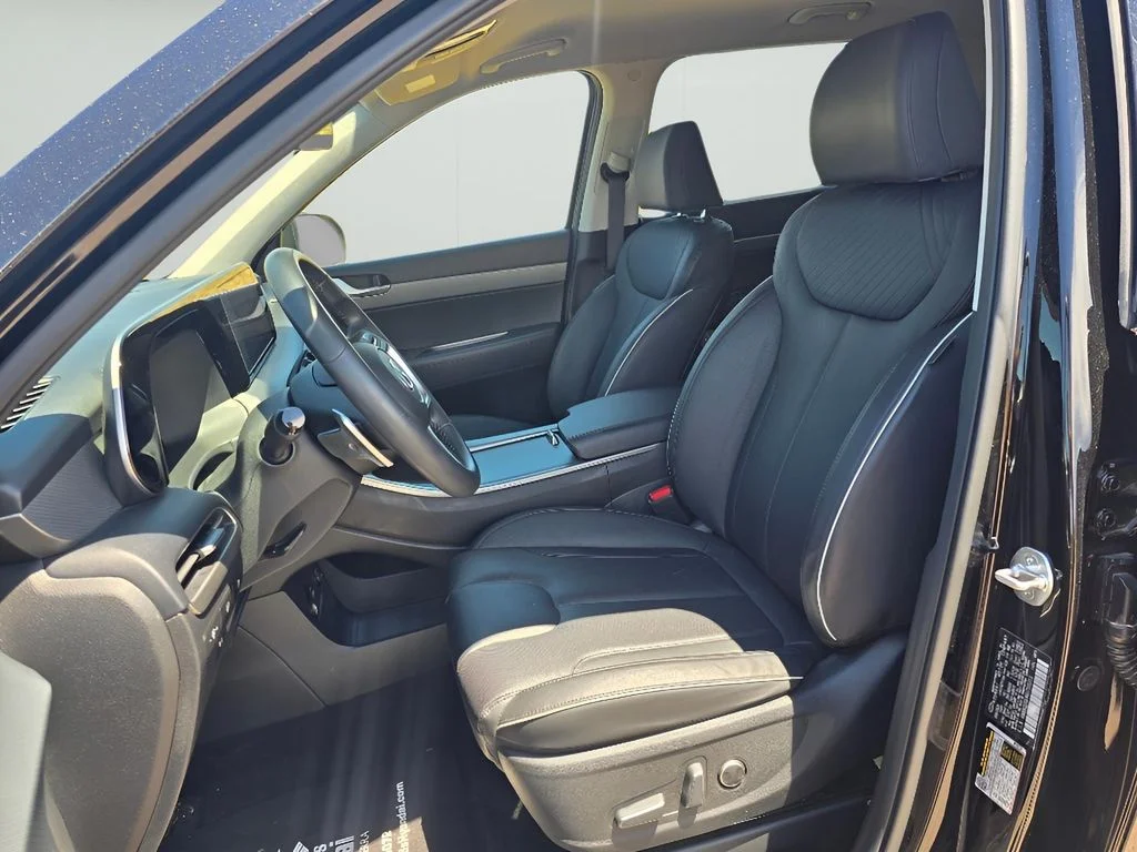 Used 2024 Abyss Black Pearl Hyundai SEL 7P image 10