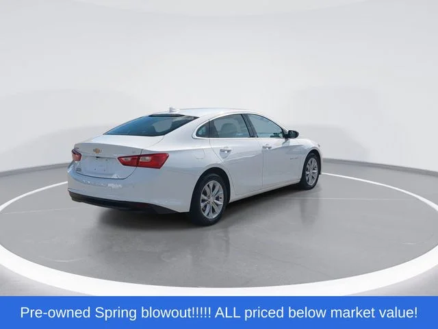 Used 2025 White Chevrolet LT image 8