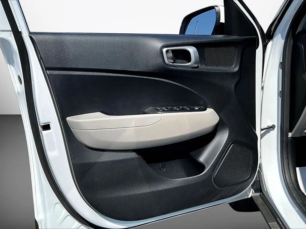 Certified Used 2022 White Hyundai SEL image 19