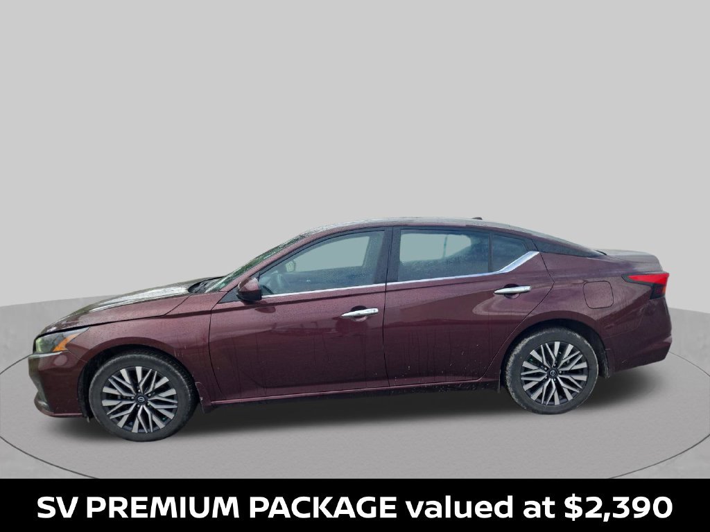 Used 2024 Red Nissan 2.5 SV image 2