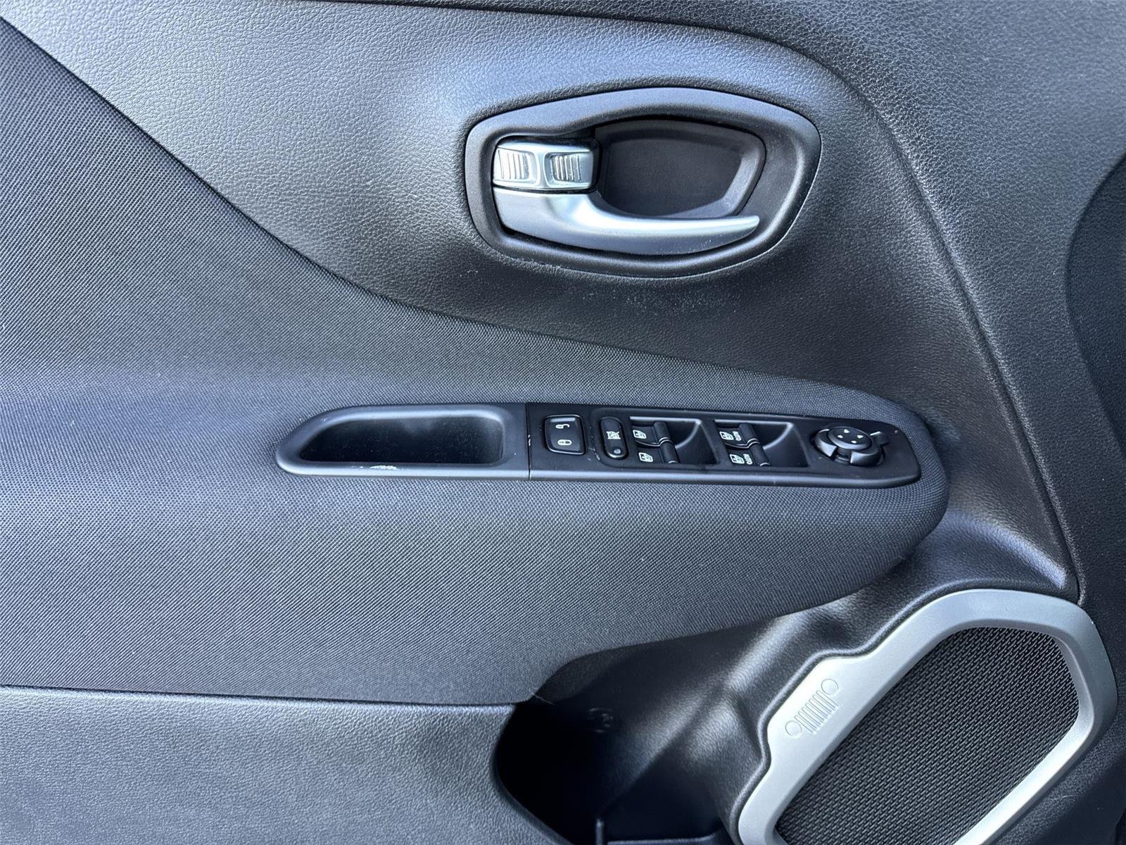 2021 Jeep Renegade 80TH Edition - Photo 27