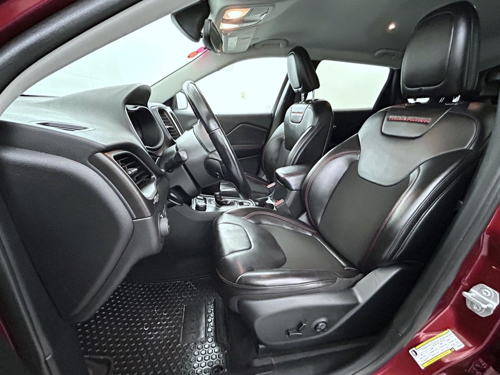 Used 2020 Red Jeep Trailhawk image 10